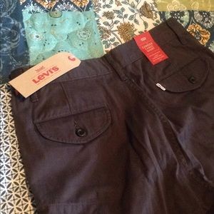 Brand New LEVI Carrier Cargo Short